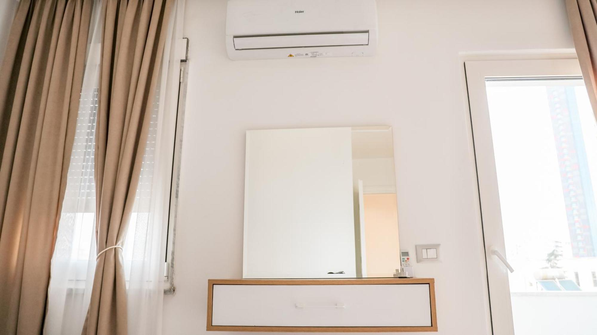 Premium Apartment In The Center Tiranë Ngoại thất bức ảnh